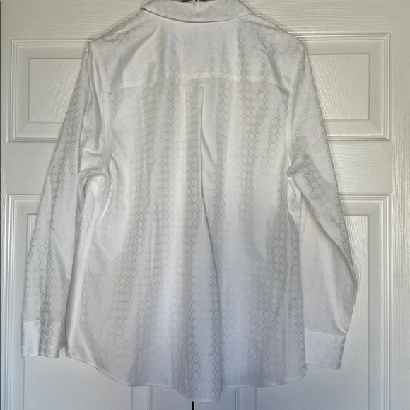 Chicos white no-iron button down, Size 2 (L) - Picture 3 of 7
